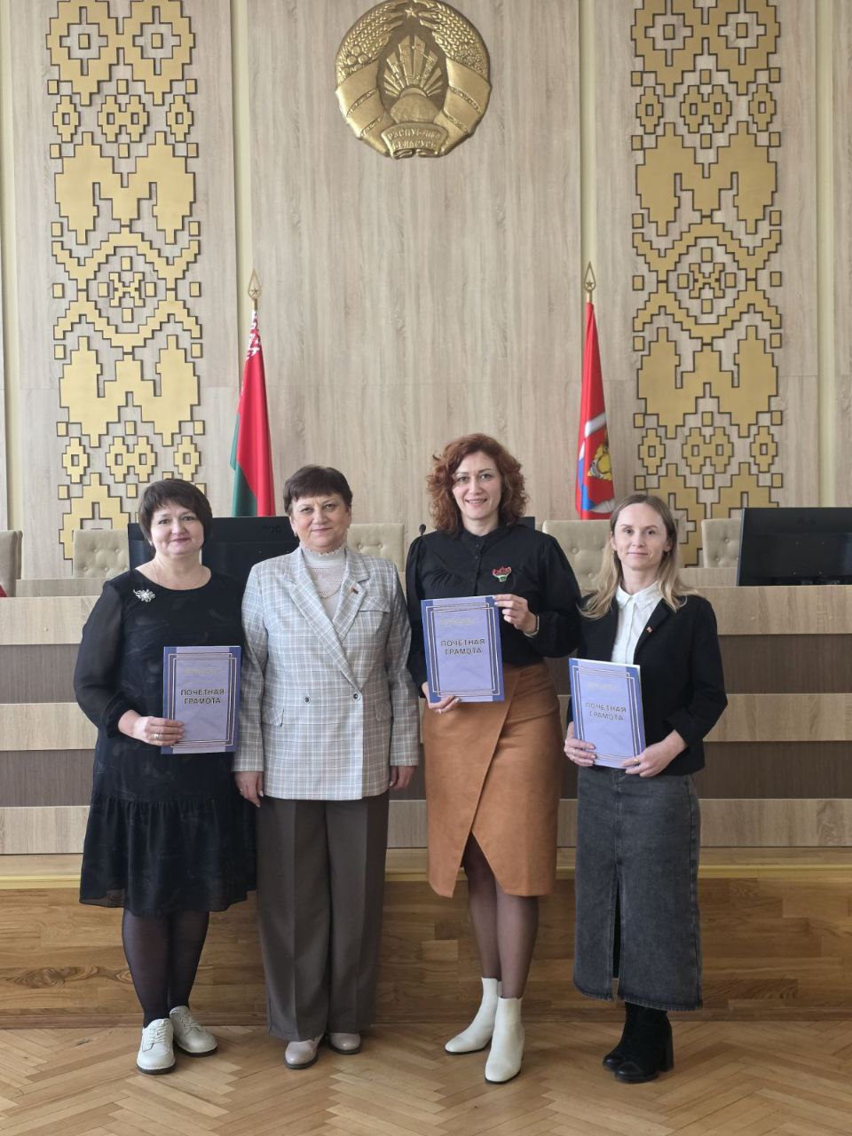 photo 5417861636724748978 y