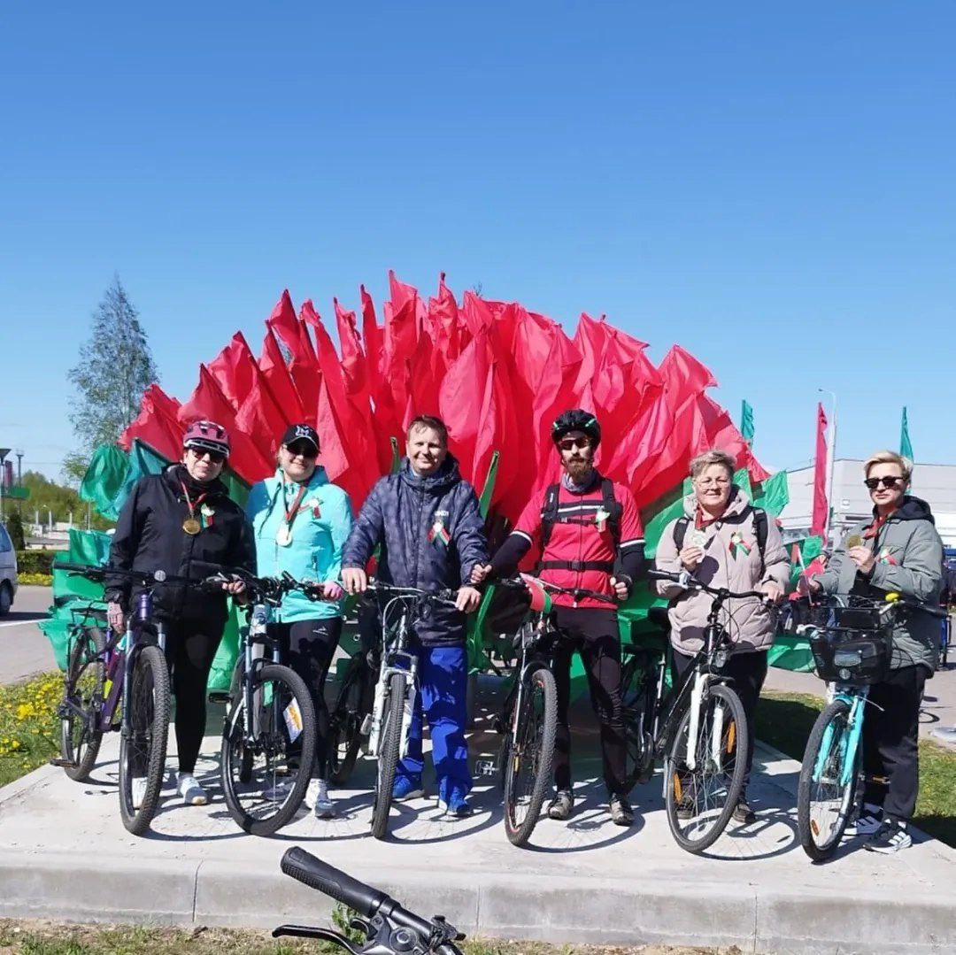 photo 5217621645680834719 y