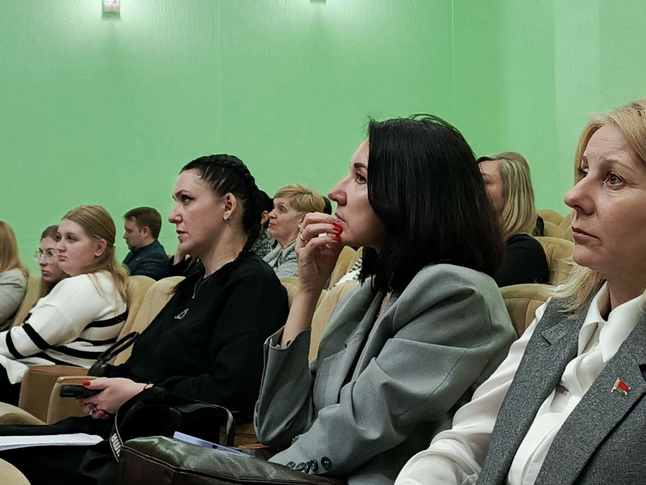 photo 5418089703783141493 y