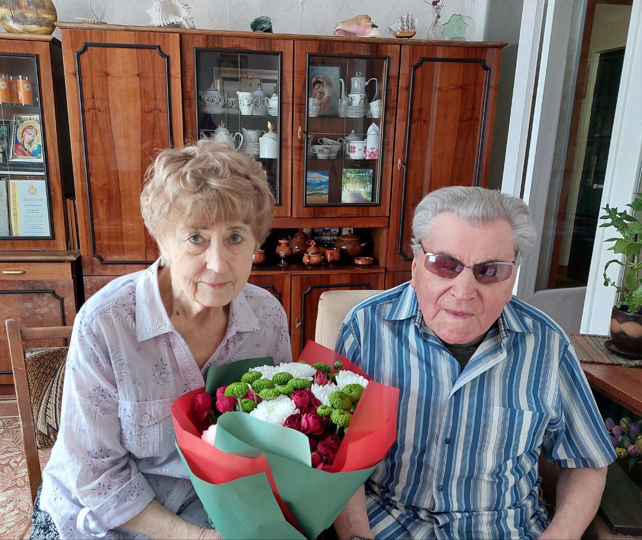 photo 5285427106131603105 y