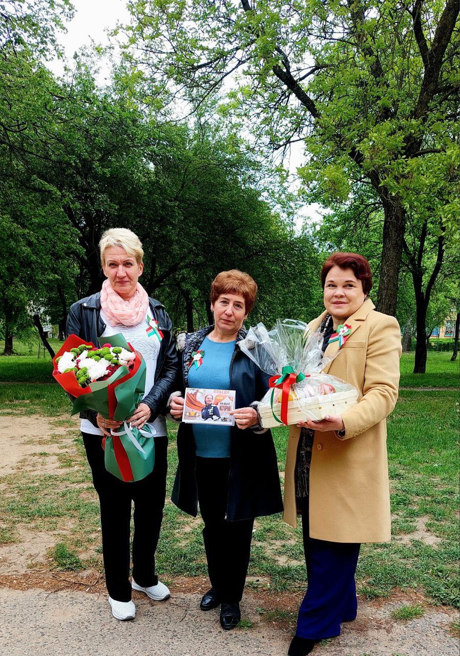 photo 5285427106131603108 y