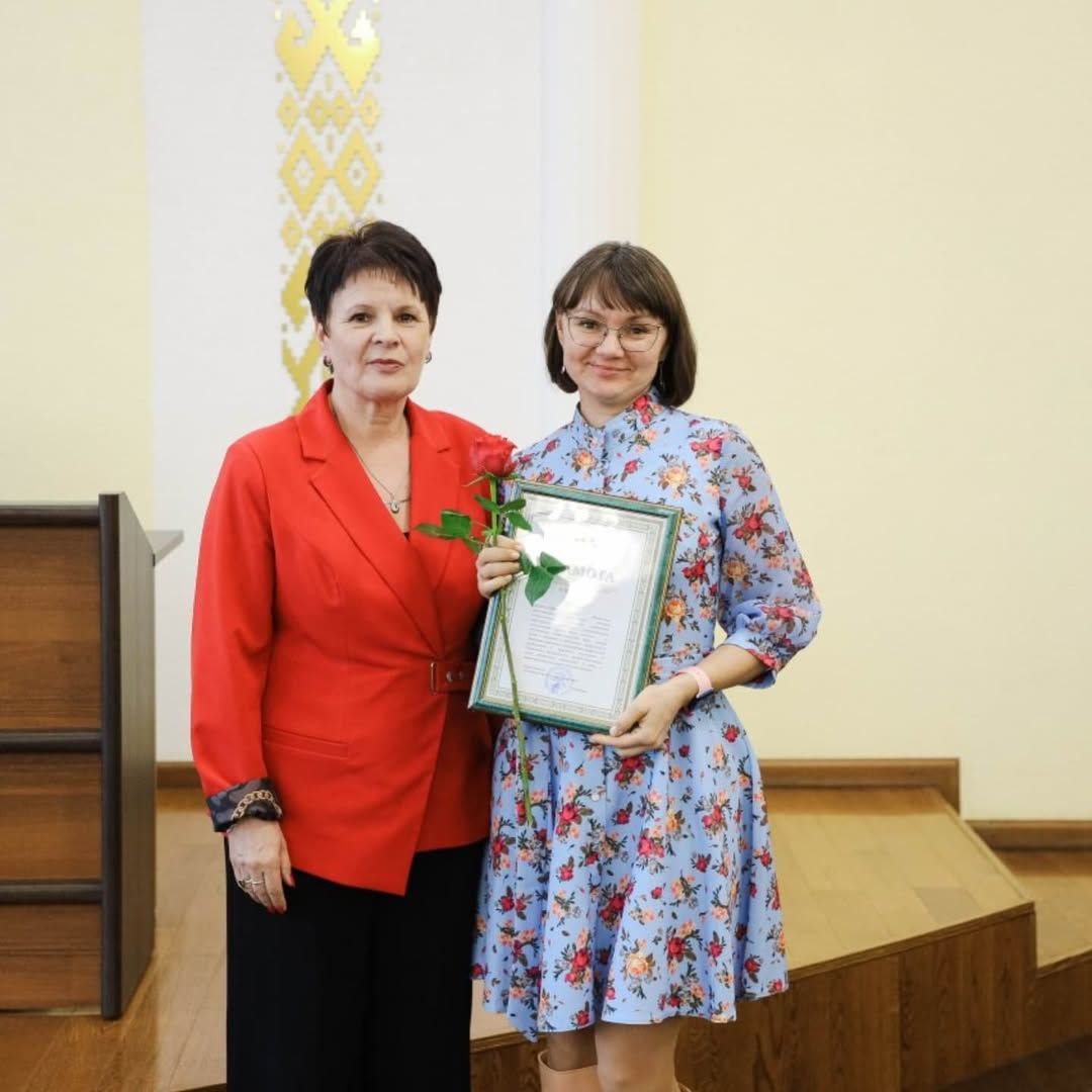 photo 5398094217248631645 y