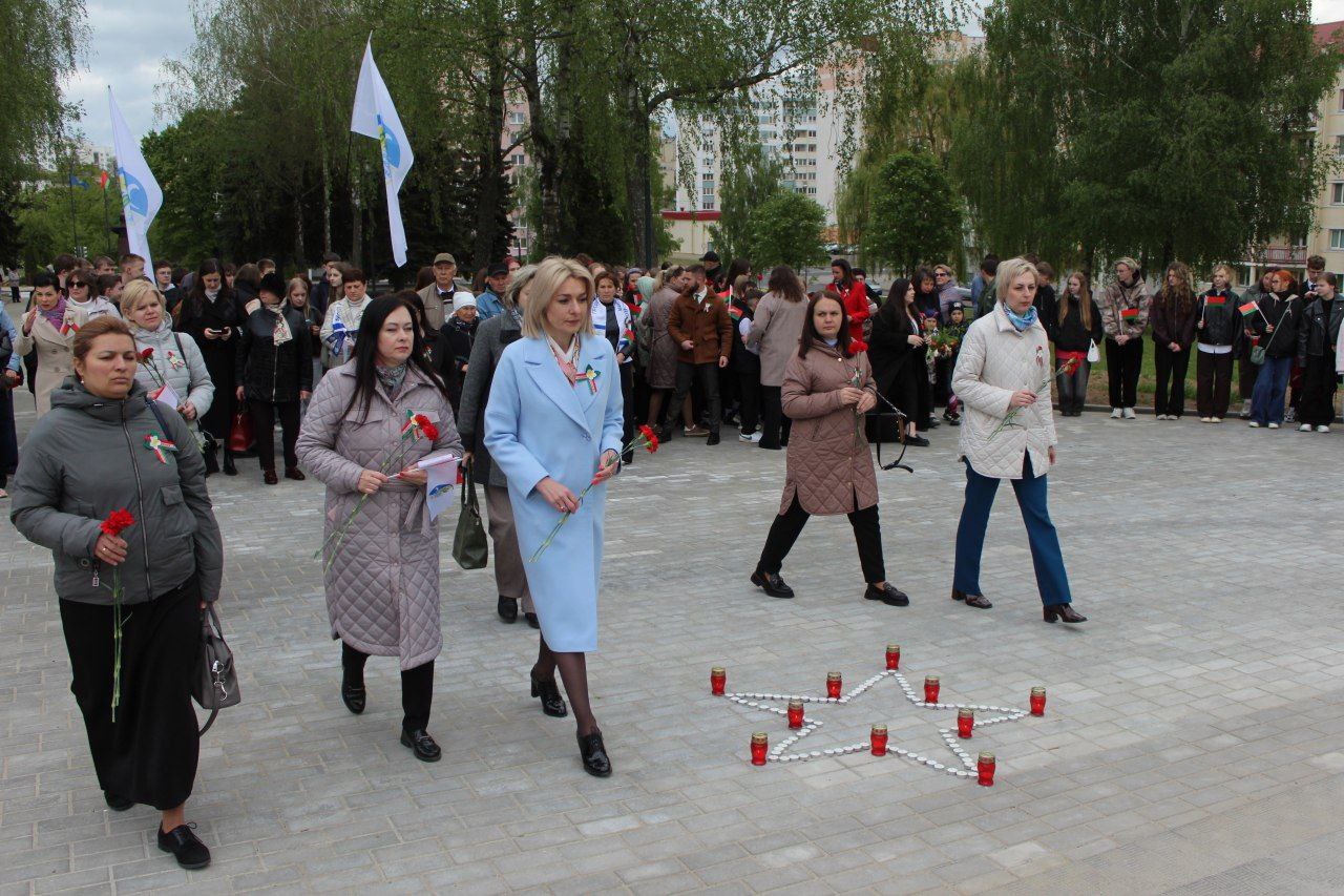 photo 5253554359986418540 y