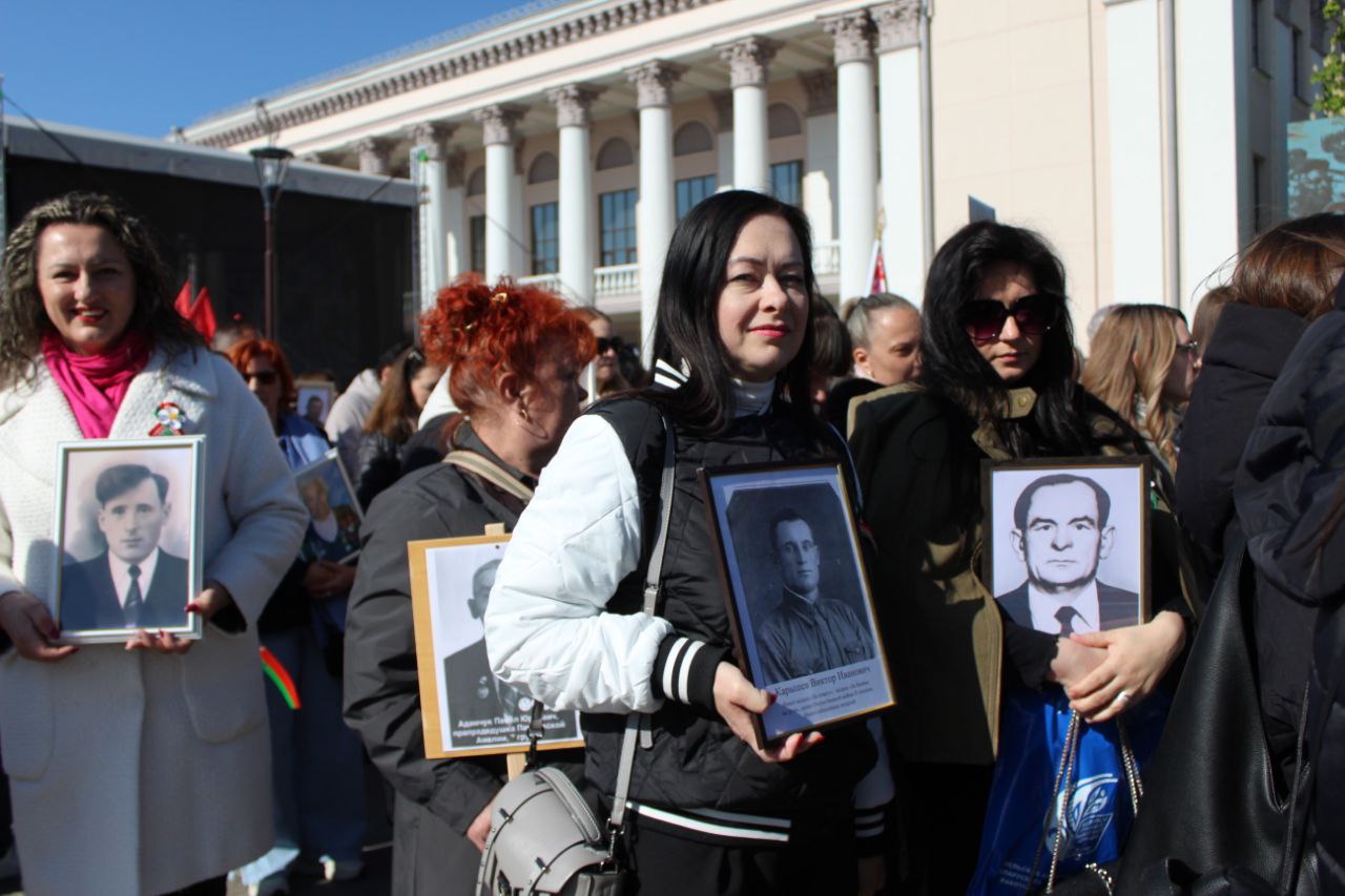 photo 5256068930194238140 y