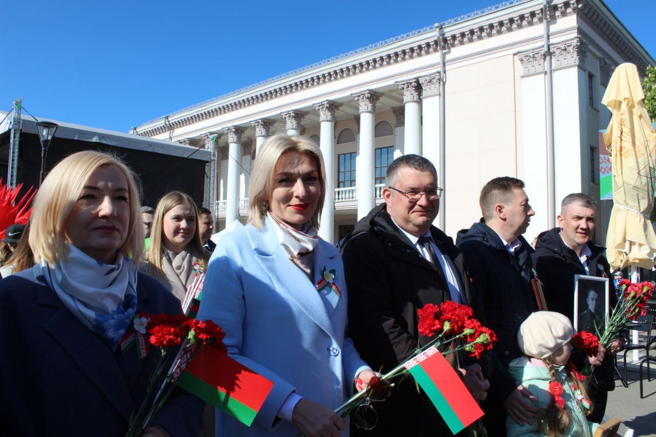 photo 5256068930194238143 y