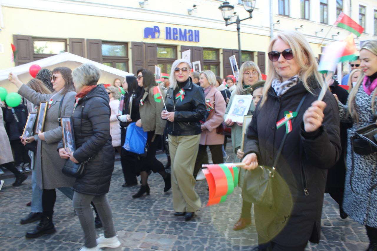 photo 5256068930194238145 y