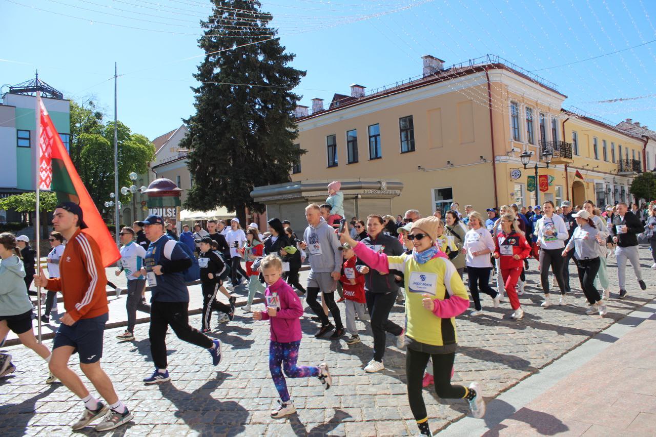 photo 5233565350262599647 y