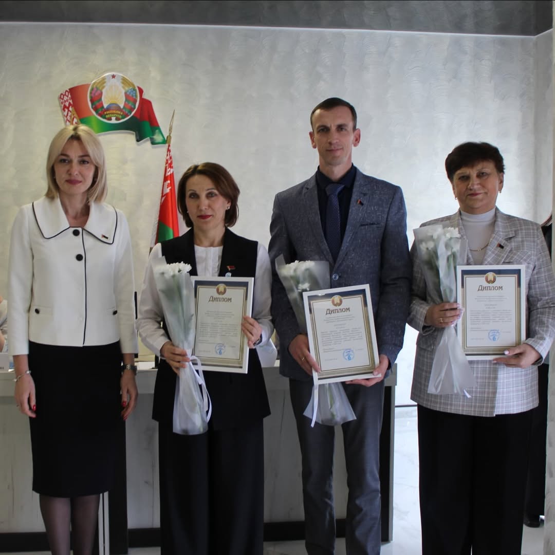 photo 5204366487547145922 y