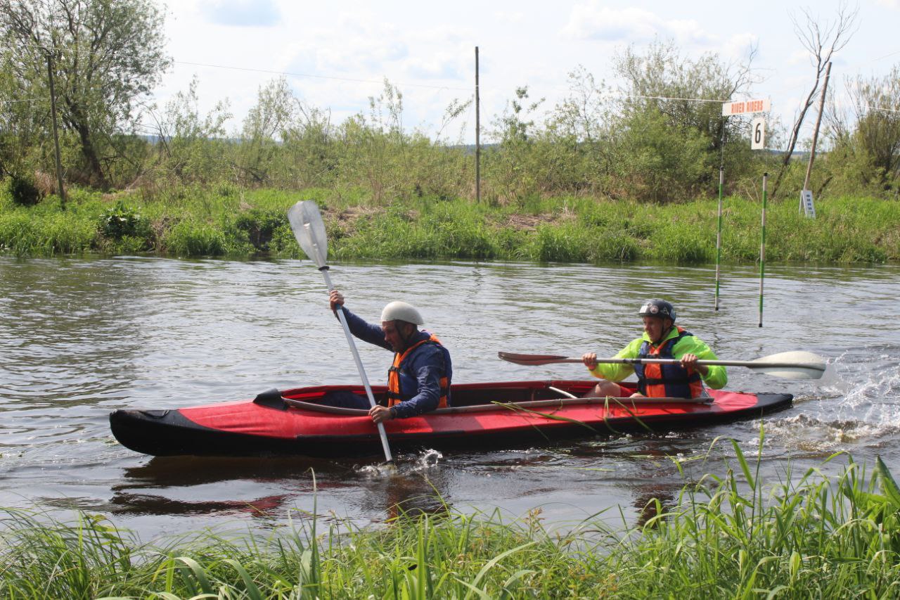 photo 5332412510751552866 y