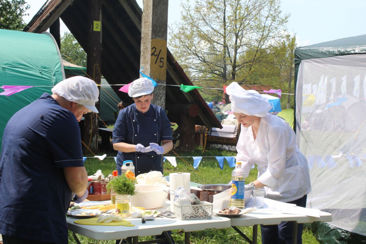 photo 5332412510751553431 y