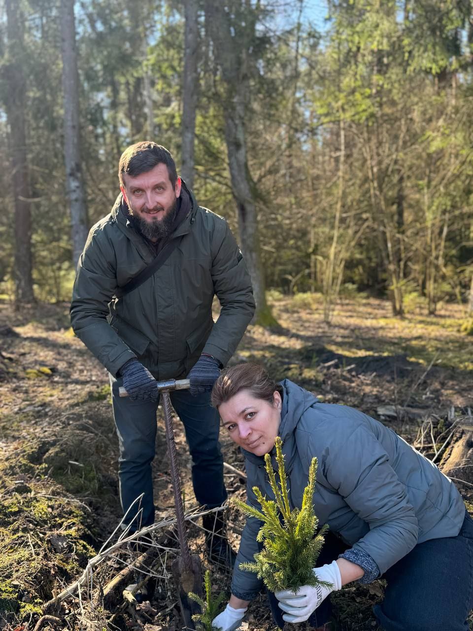 photo 5422710156585726081 y