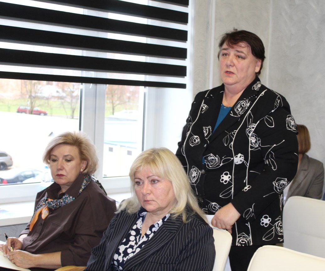 photo 5253894070428437890 y