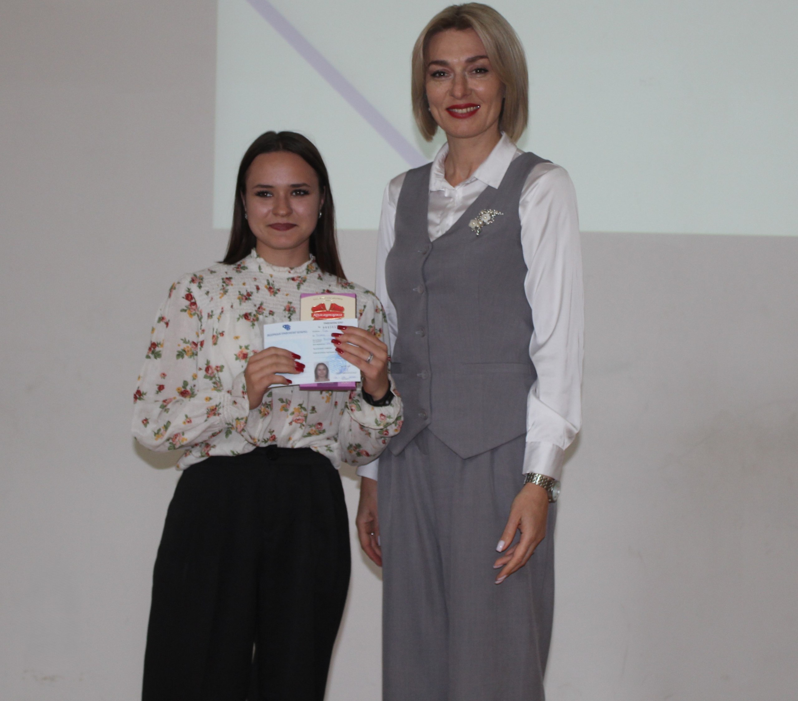 photo 5422564372510799730 w