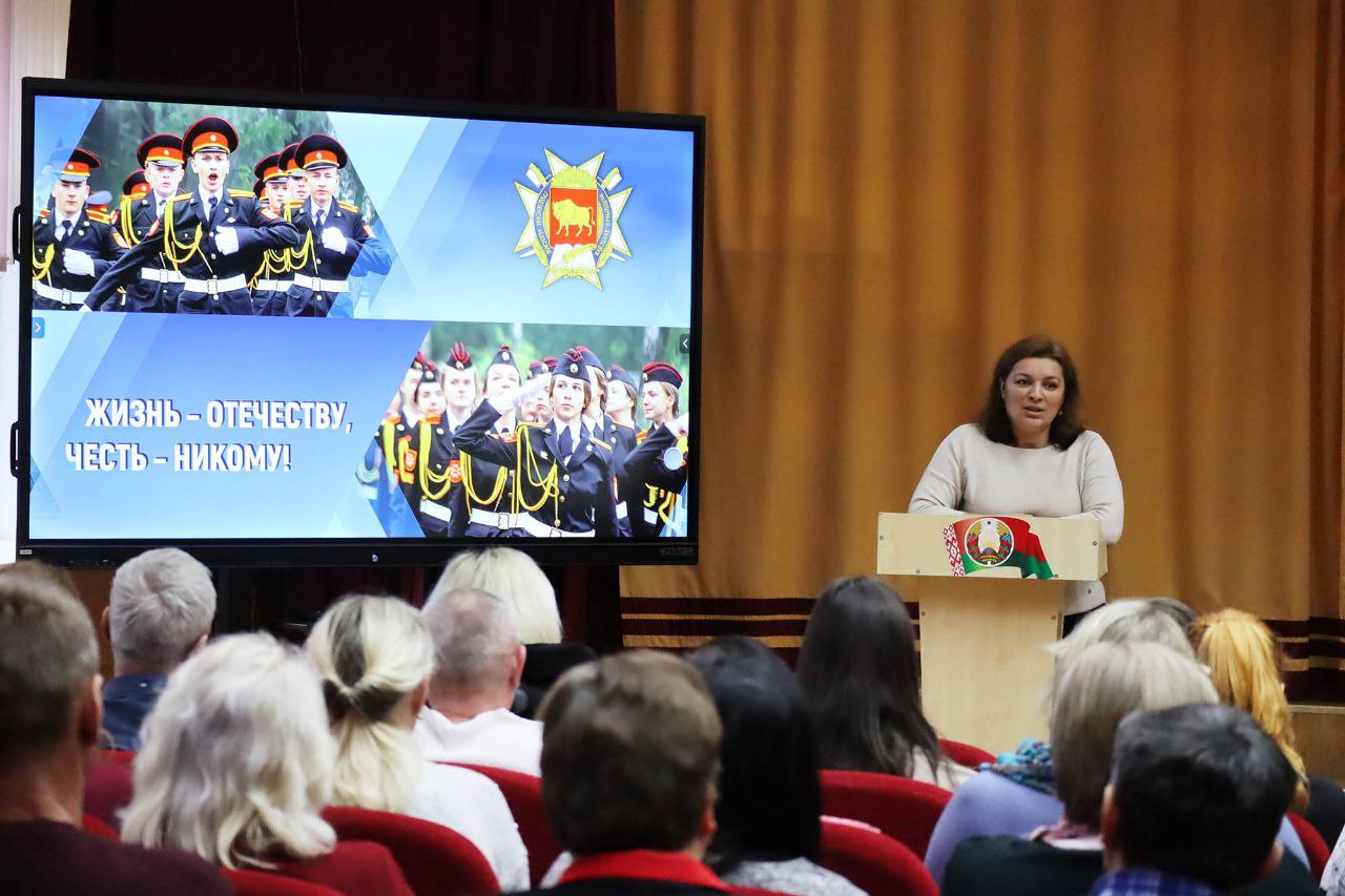 photo 5408992769776676262 y