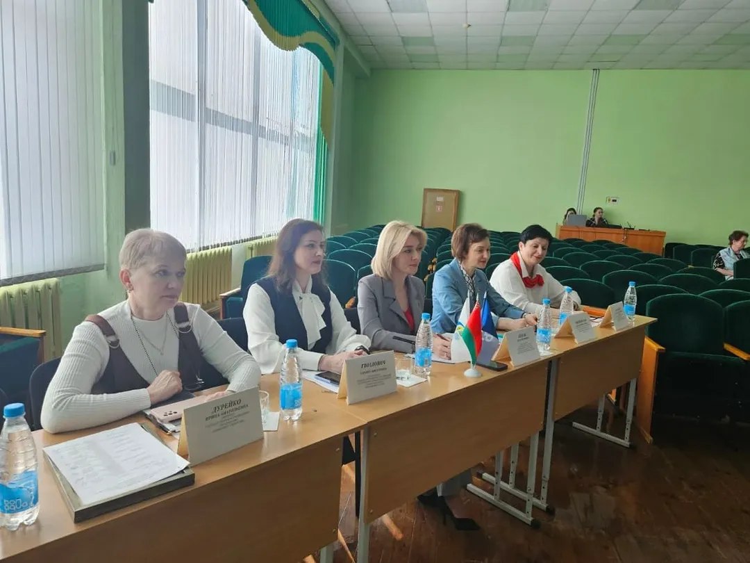 photo 5427128737335472608 y