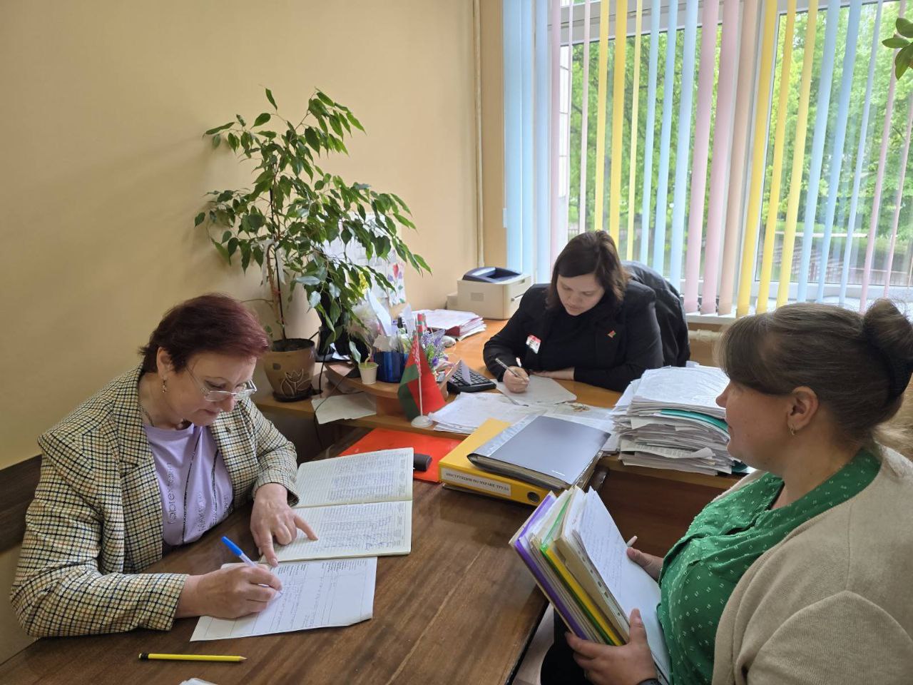 photo 5271479229902616944 y