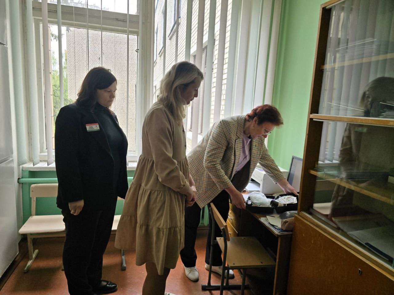 photo 5271479229902616945 y