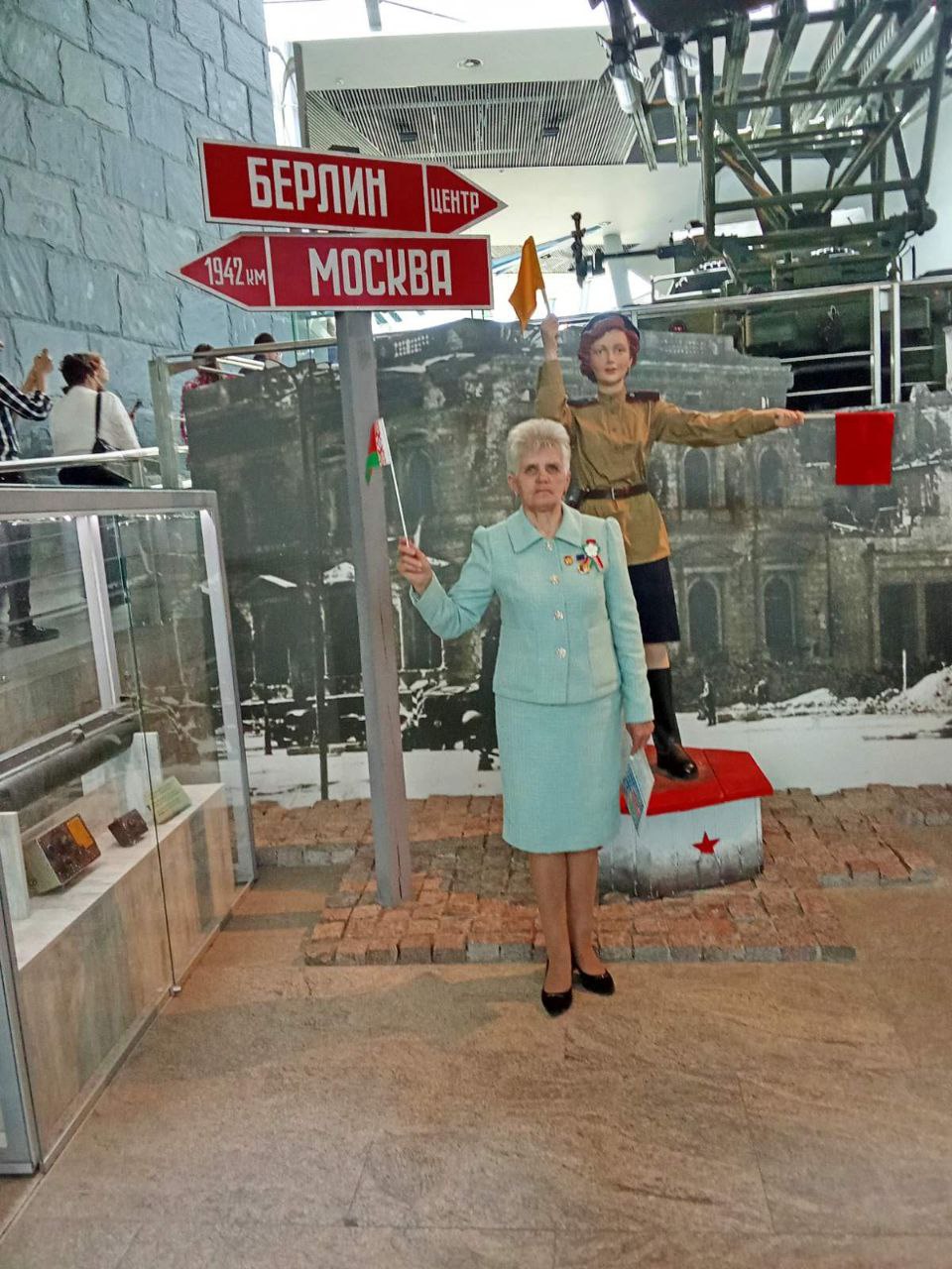 photo 5240412503090001930 y