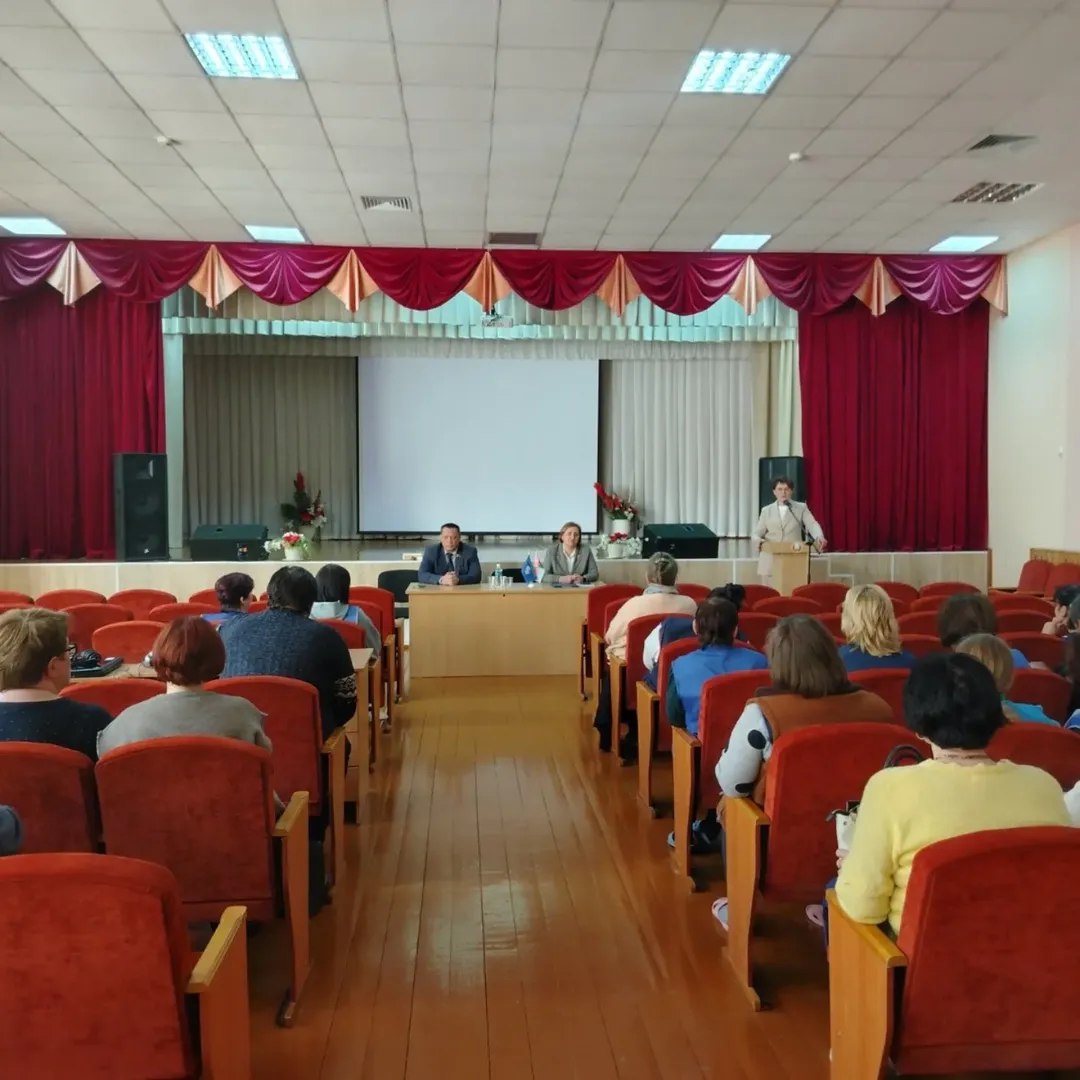 photo 5305337466414296531 y